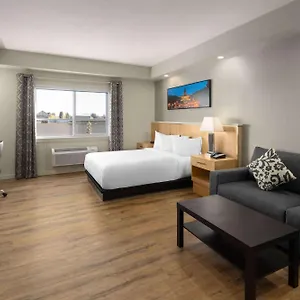 Hotel Baymont By Wyndham West 
