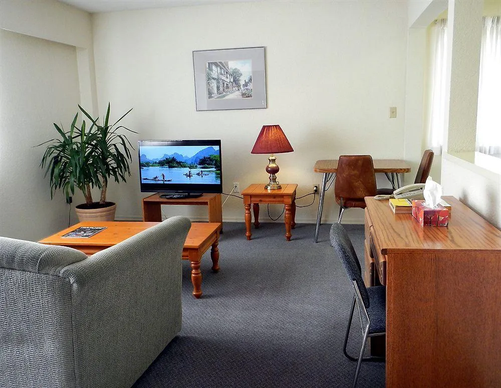 Mayfair Motel Victoria