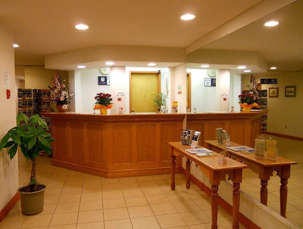 Mayfair Motel Victoria